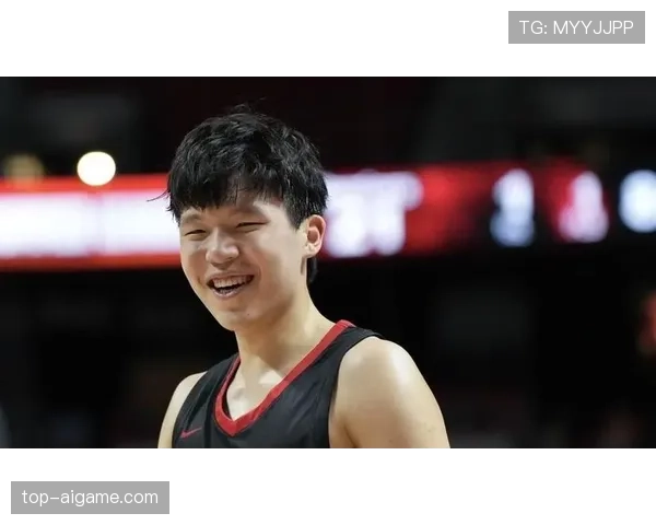 杨瀚森无球策应改变内线格局